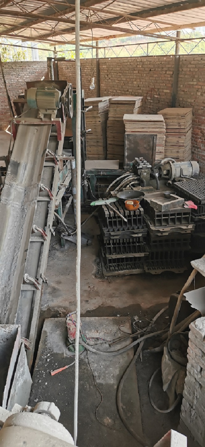 廢舊機(jī)器、設(shè)備、車輛拍賣